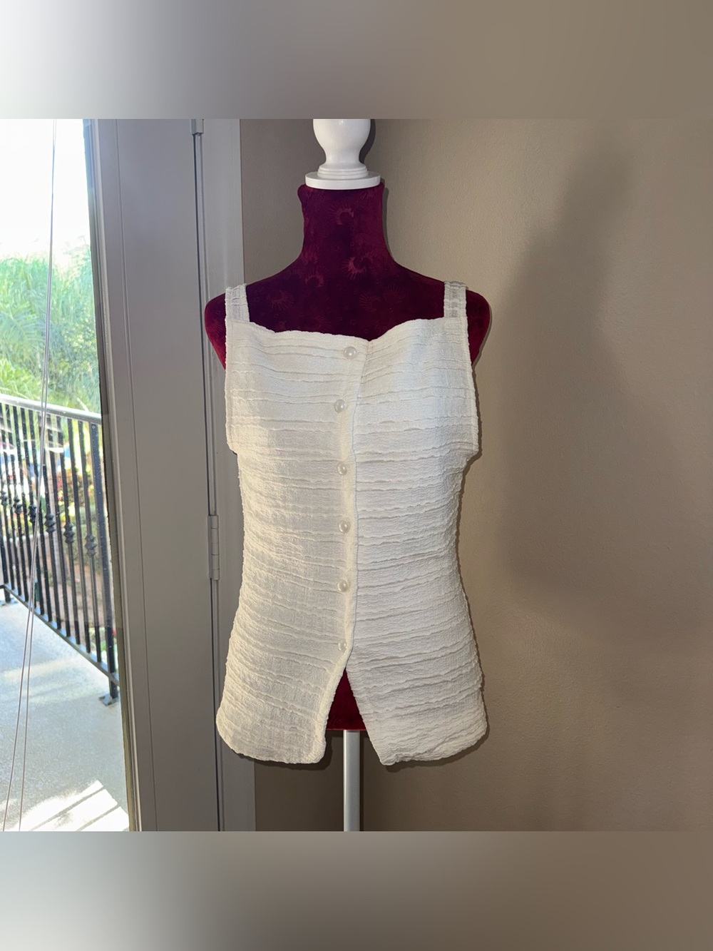 SHEIN White Textured Button-Front Camisole